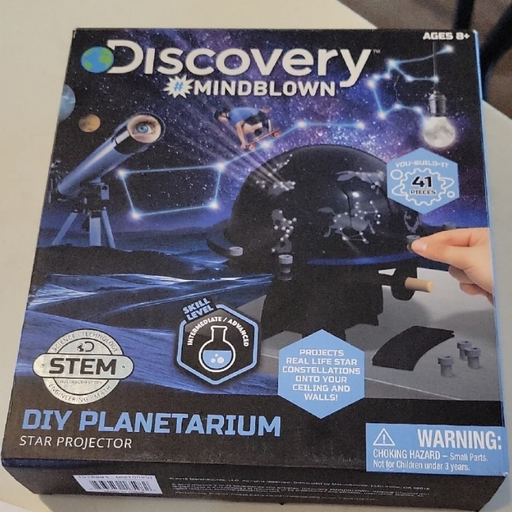 New Discovery DIY Planetarium Star Projector Set
